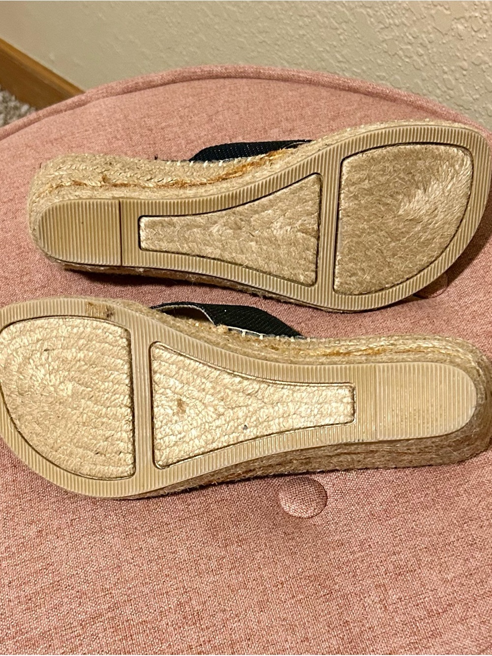 White Mountain Black Sparkle Wedge Thong Sandals - Picture 3 of 5